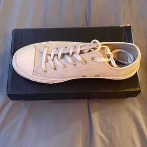 Converse size 8